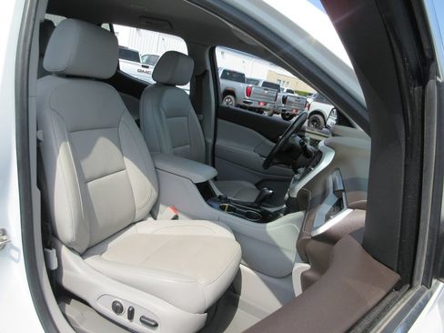 Used 2019 GMC Acadia SLT FWD image 24