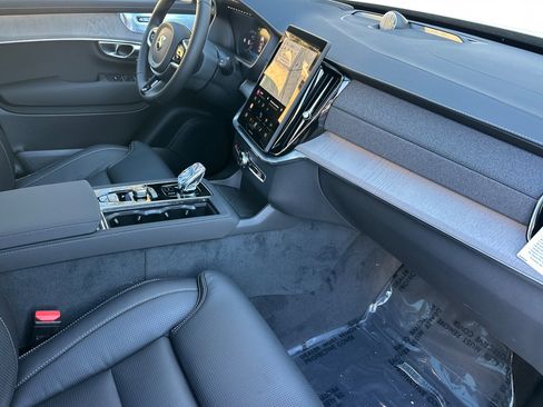 New 2026 Volvo XC90 B6 Ultra w/ Lounge Package image 14