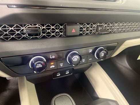 Certified 2025 Honda Accord LX image 26
