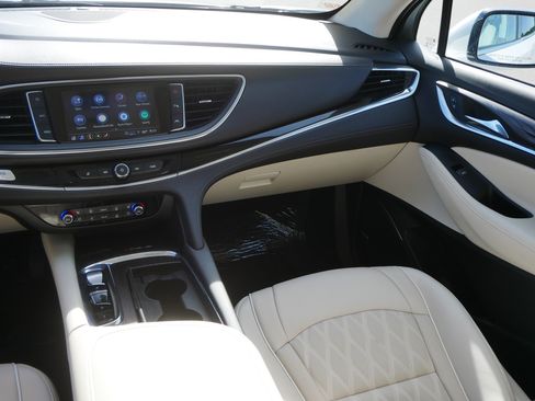 Used 2023 Buick Enclave Avenir w/ Avenir Technology Package AWD/4WD image 11