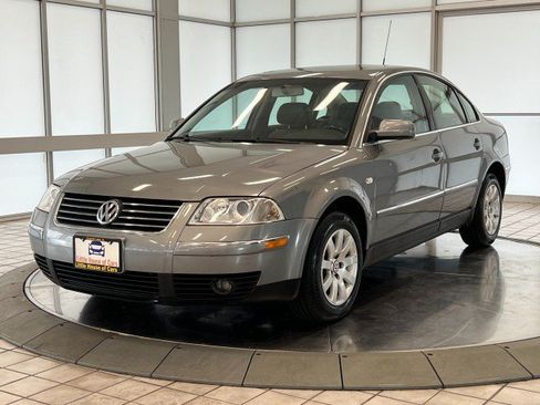 Used 2003 Volkswagen Passat GLS FWD image 3