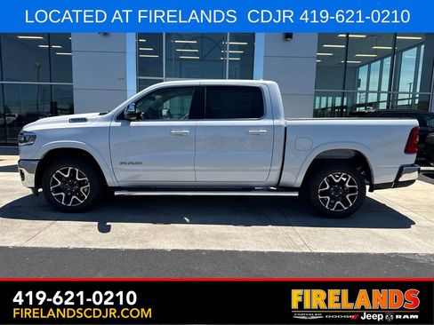 New 2026 RAM 1500 Laramie AWD/4WD image 4