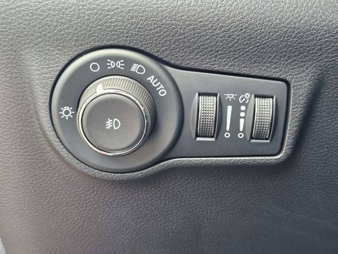 Used 2026 Jeep Compass Limited AWD/4WD image 17