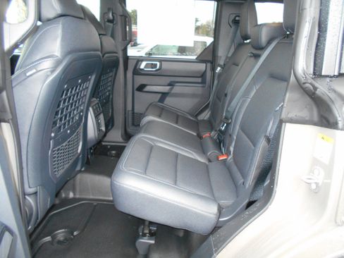 New 2025 Ford Bronco Badlands w/ Sasquatch Package image 32