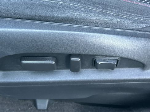Used 2010 Chevrolet Equinox LT w/ Cargo Management Package FWD image 14