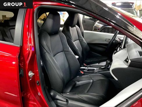 Used 2025 Toyota Corolla SE image 8