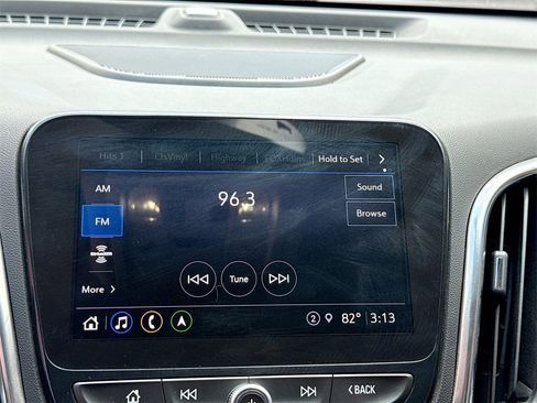 Used 2024 Chevrolet Equinox Premier image 14