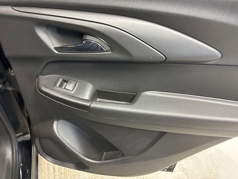 Used 2023 Chevrolet TrailBlazer ACTIV w/ Convenience Package image 11