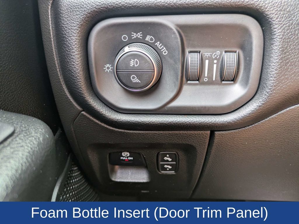 Used 2019 RAM 1500 Big Horn AWD/4WD image 28