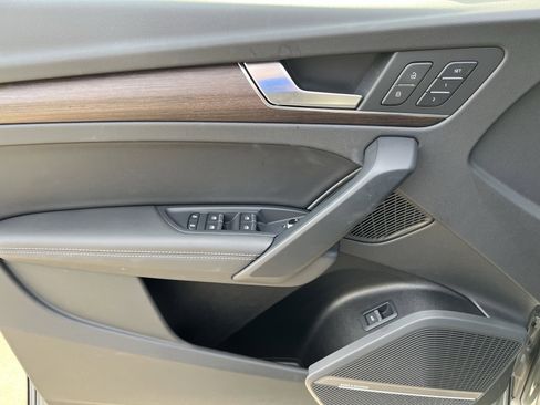 Used 2023 Audi Q5 2.0T Prestige w/ Prestige Package image 14