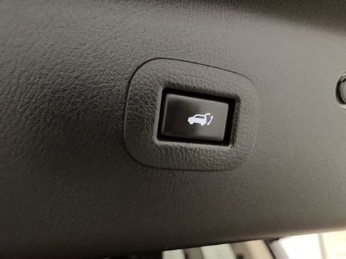 Used 2011 INFINITI QX56 2WD w/ Theater Pkg image 10