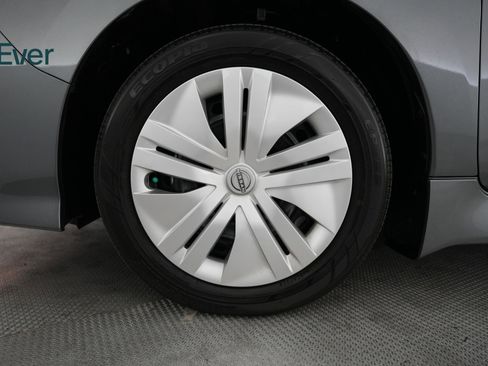 Used 2025 Nissan Leaf S FWD image 19