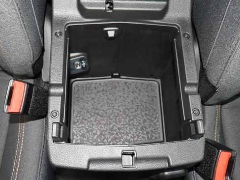 Used 2024 Jeep Wrangler Willys AWD/4WD image 29