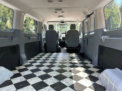 Used 2015 Ford Transit 350 XLT image 38