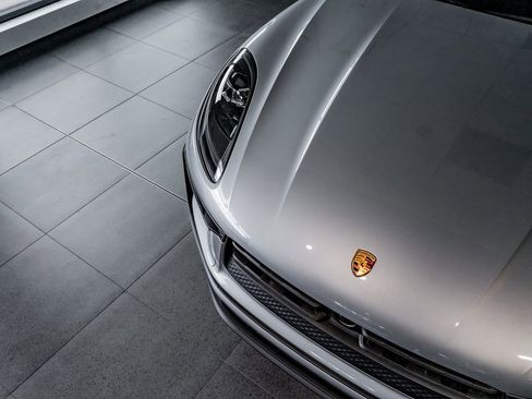 Used 2025 Porsche Macan image 20