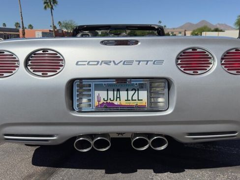 Used 2001 Chevrolet Corvette Convertible w/ Preferred Equipment Group2 RWD image 7