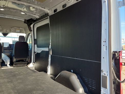 New 2026 Ford Transit 250 148 Medium Roof w/ Load Area Protection Package RWD image 10