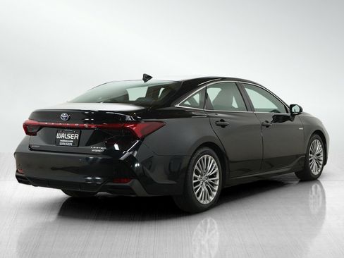 Used 2021 Toyota Avalon Limited w/ Advanced Safety Package FWD image 5