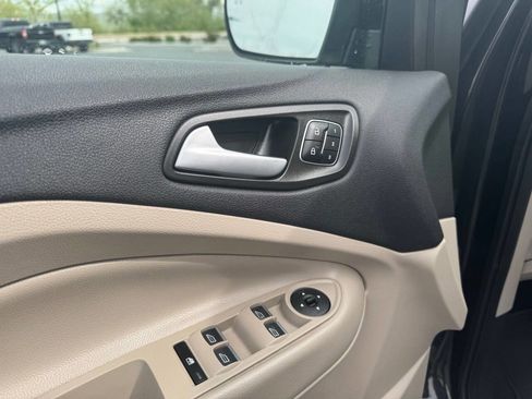 Used 2018 Ford Escape Titanium w/ Ford Safe & Smart Package AWD/4WD image 16