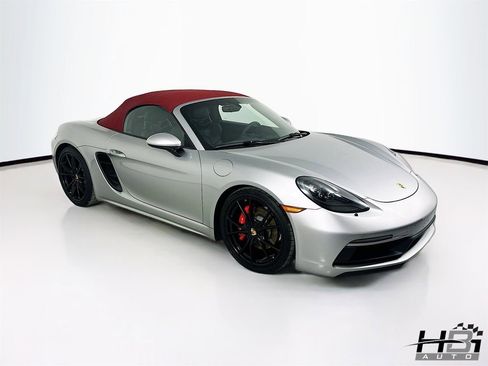 Used 2019 Porsche 718 Boxster GTS image 4