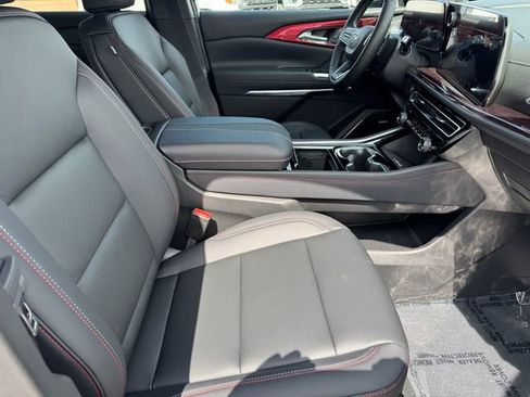 New 2026 Chevrolet Traverse Z71 w/ Enhanced Driving Package AWD/4WD image 7