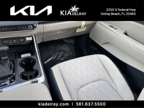 New 2026 Kia Carnival SX FWD image 16