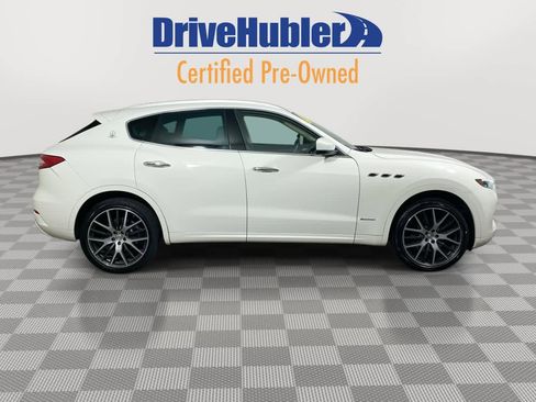 Used 2020 Maserati Levante GranLusso image 9