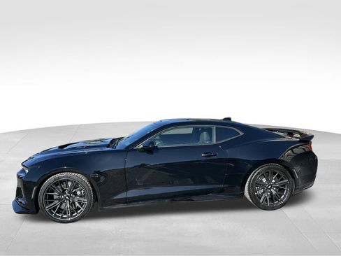 Used 2018 Chevrolet Camaro ZL1 image 16