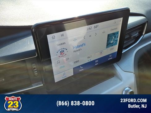 Certified 2022 Ford Explorer XLT w/ Equipment Group 202A image 20