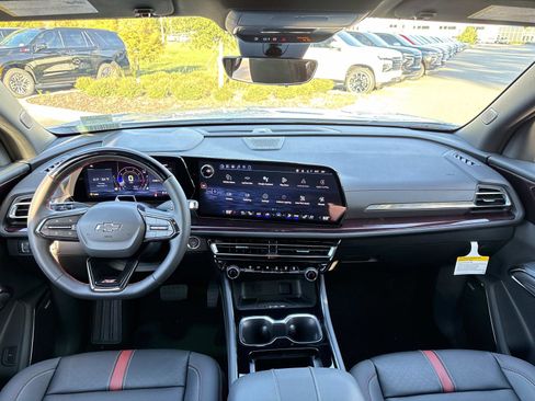 New 2026 Chevrolet Traverse RS image 13