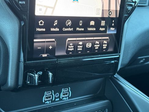New 2026 RAM 3500 Laramie AWD/4WD image 19