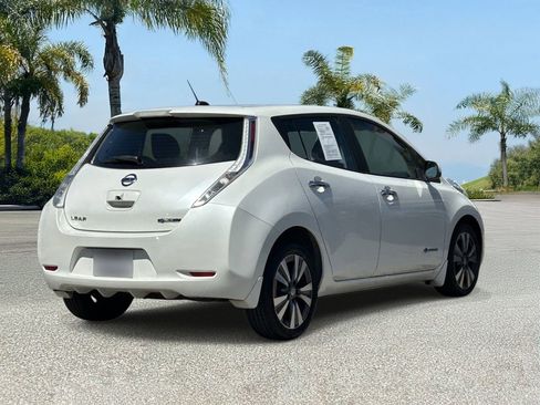 Used 2016 Nissan Leaf SV FWD image 5