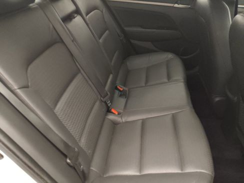 Used 2017 Hyundai Elantra Limited FWD image 19