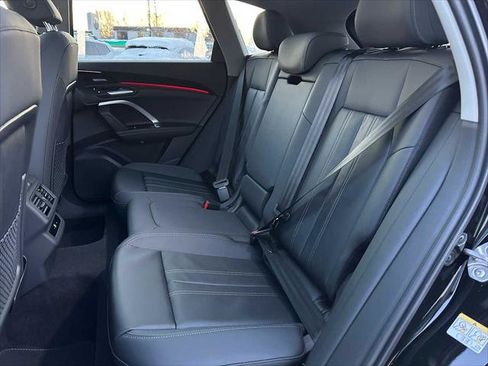 New 2025 Audi Q5 Premium Plus image 17