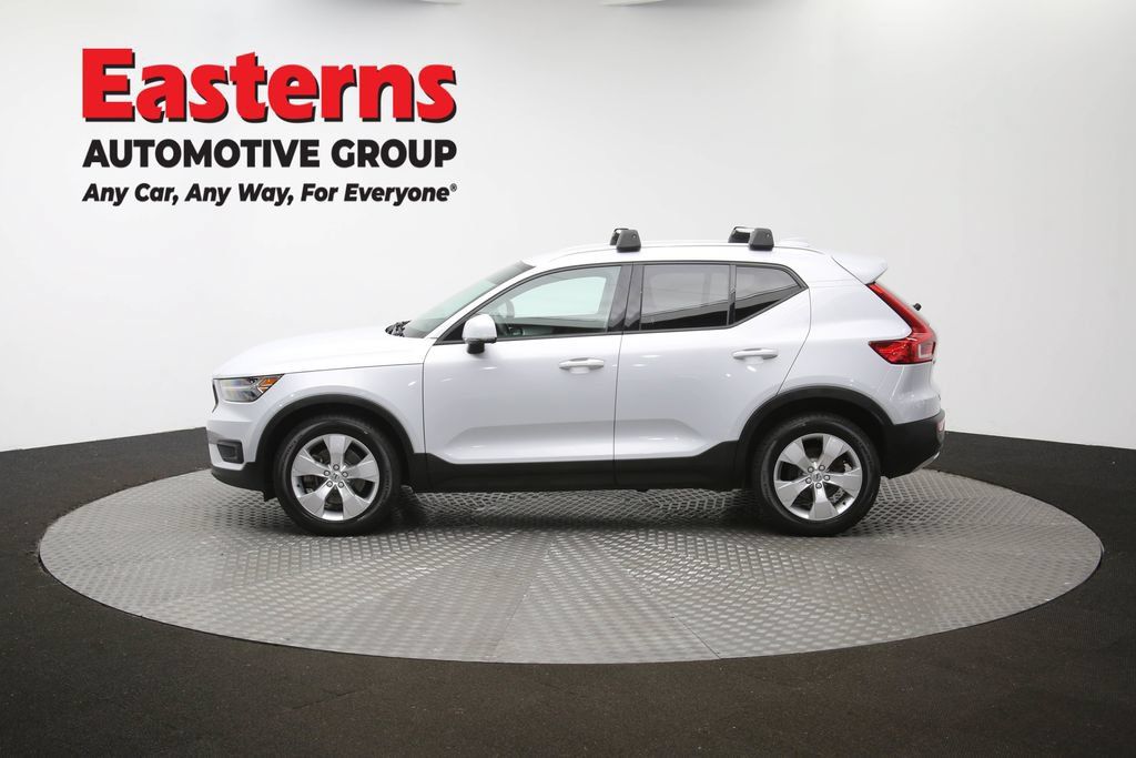 Used 2021 Volvo XC40 T4 Momentum FWD image 60