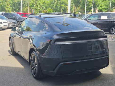 Used 2026 Tesla Model Y Long Range AWD/4WD image 5
