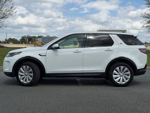 Used 2020 Land Rover Discovery Sport SE image 5