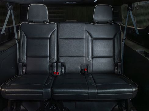 Used 2022 GMC Yukon XL SLT w/ SLT Premium Package image 24