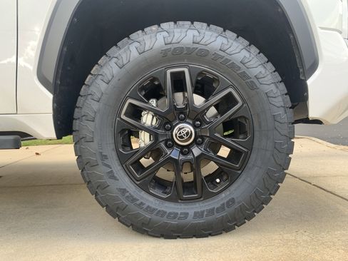 Used 2024 Toyota Tundra Limited image 14