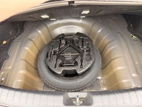 Used 2018 Hyundai Elantra SE FWD image 31