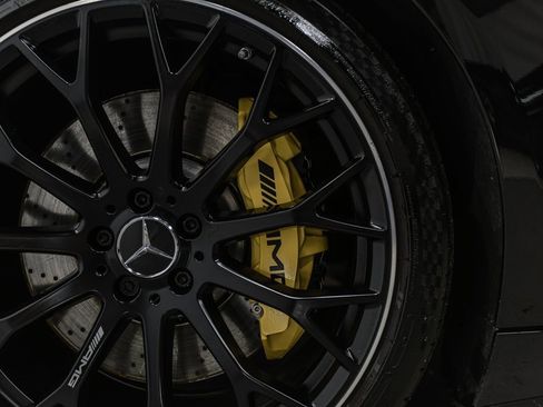 Used 2022 Mercedes-Benz SL 55 AMG 4MATIC w/ Driver Assistance Package image 37