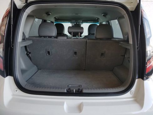 Used 2017 Kia Soul EV + FWD image 15