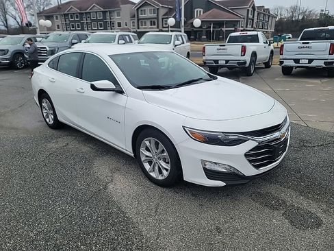 Used 2024 Chevrolet Malibu LT image 1