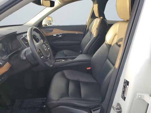 Used 2022 Volvo XC90 T8 Inscription Expression image 9