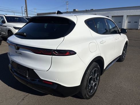 Used 2024 Alfa Romeo Tonale Ti image 5