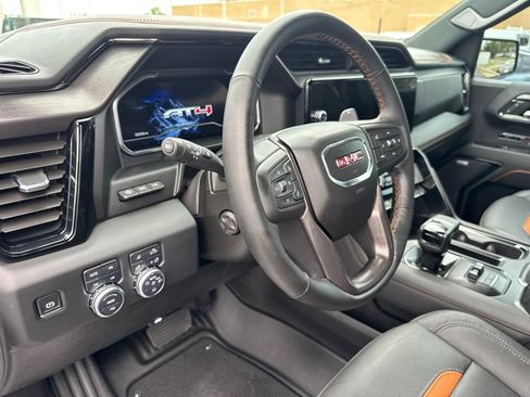 Used 2024 GMC Sierra 1500 AT4 w/ Technology Package AWD/4WD image 32