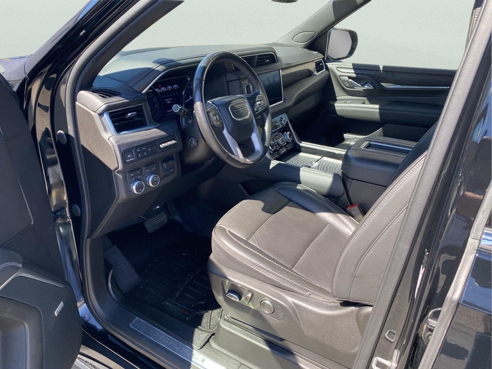 Used 2021 GMC Yukon XL Denali w/ Denali Ultimate Package AWD/4WD image 13