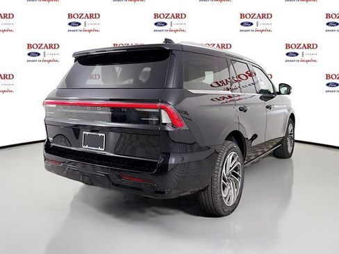 New 2026 Lincoln Navigator Reserve AWD/4WD image 8