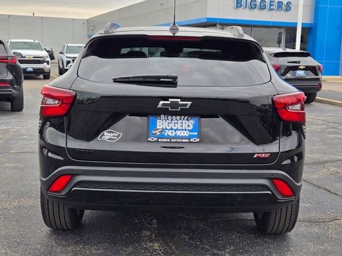 New 2026 Chevrolet Trax RS w/ Sunroof Package image 12