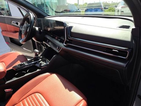 Used 2024 Kia Sportage SX image 25